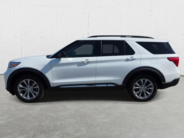Used 2024 White Metallic Ford XLT image 8