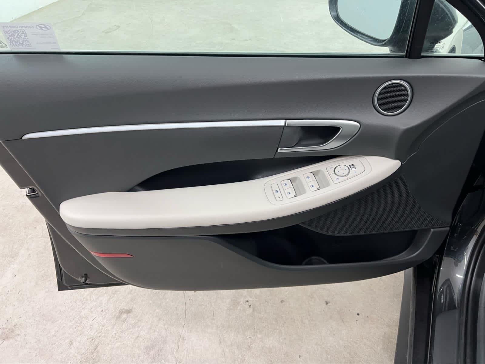 Used 2025 Portofino Gray Hyundai SE image 11