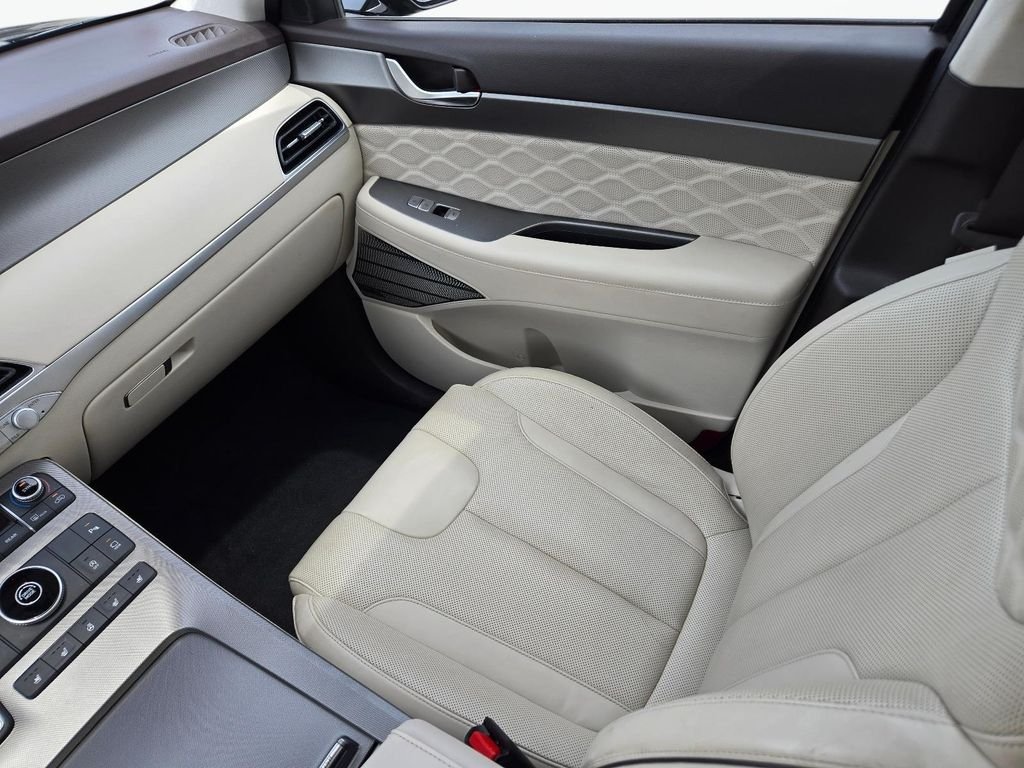 Used 2020 Black Hyundai Limited image 20