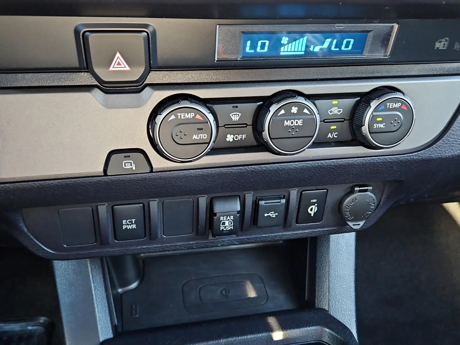 Used 2021 Super White - 040 Toyota SR5 V6 image 14