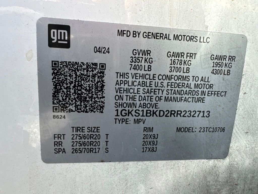 Used 2024 White GMC SLT image 14