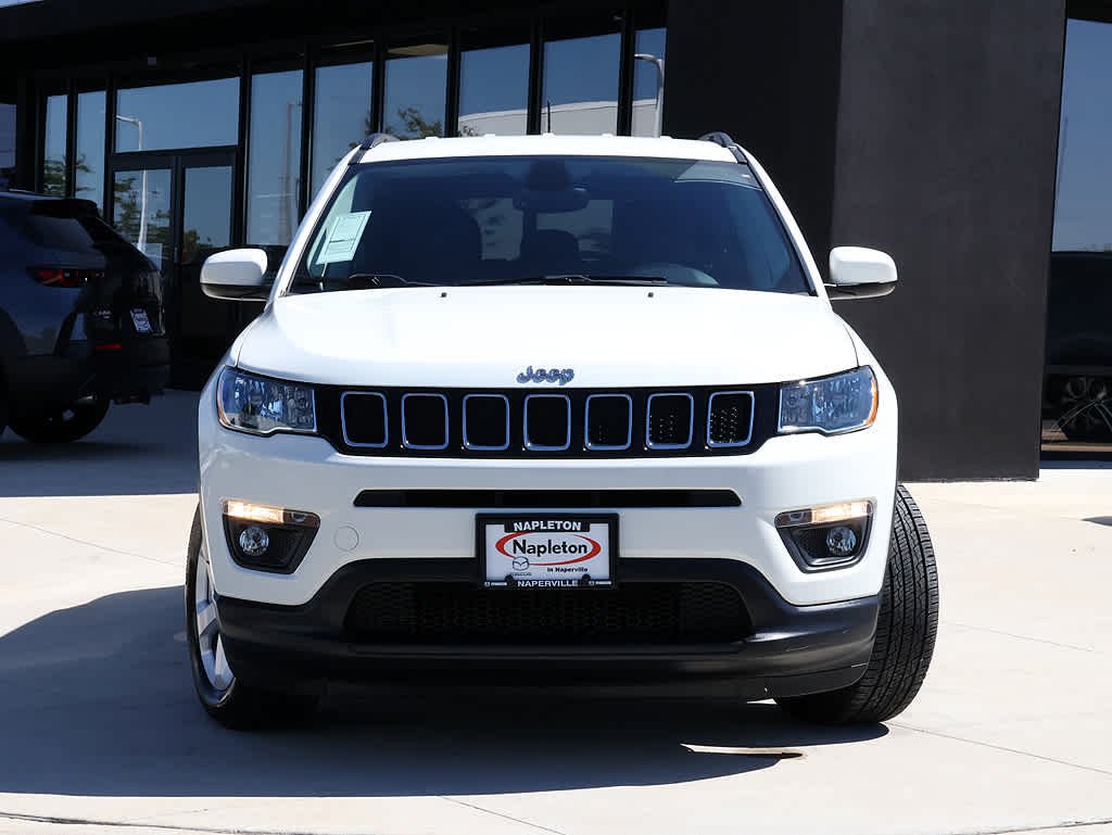 Used 2018 White Clearcoat Jeep Latitude image 5