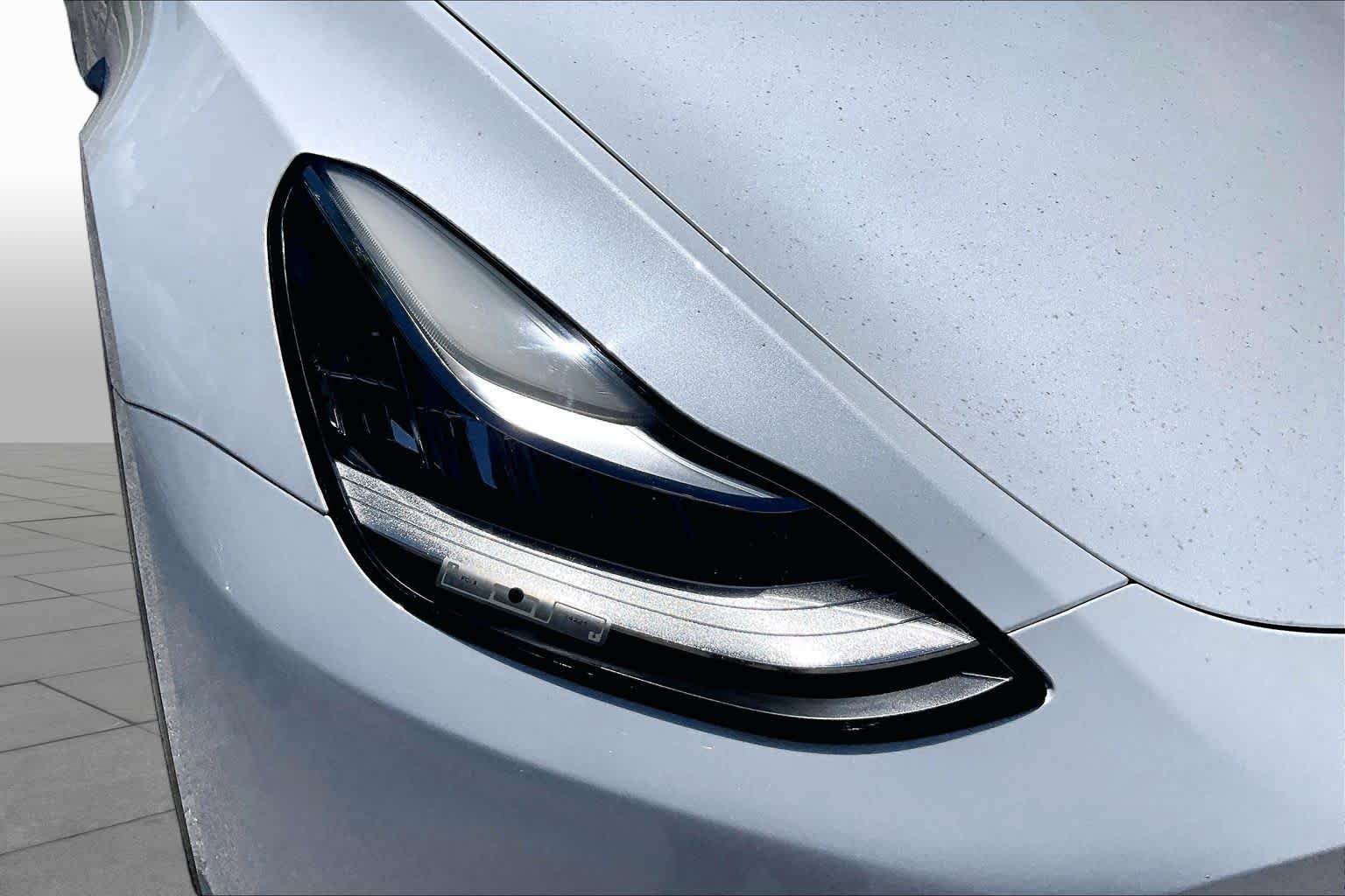 Used 2021 Pearl White Multi-Coat Tesla Long Range image 25