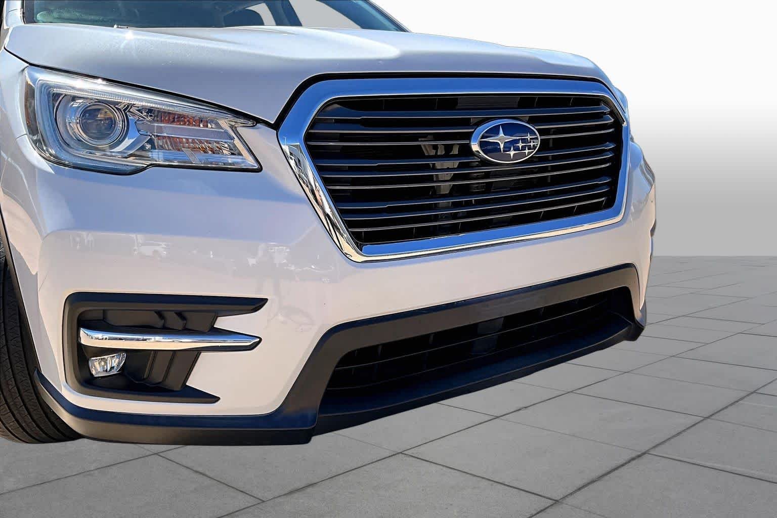 Used 2021 Crystal White Pearl Subaru Limited image 30