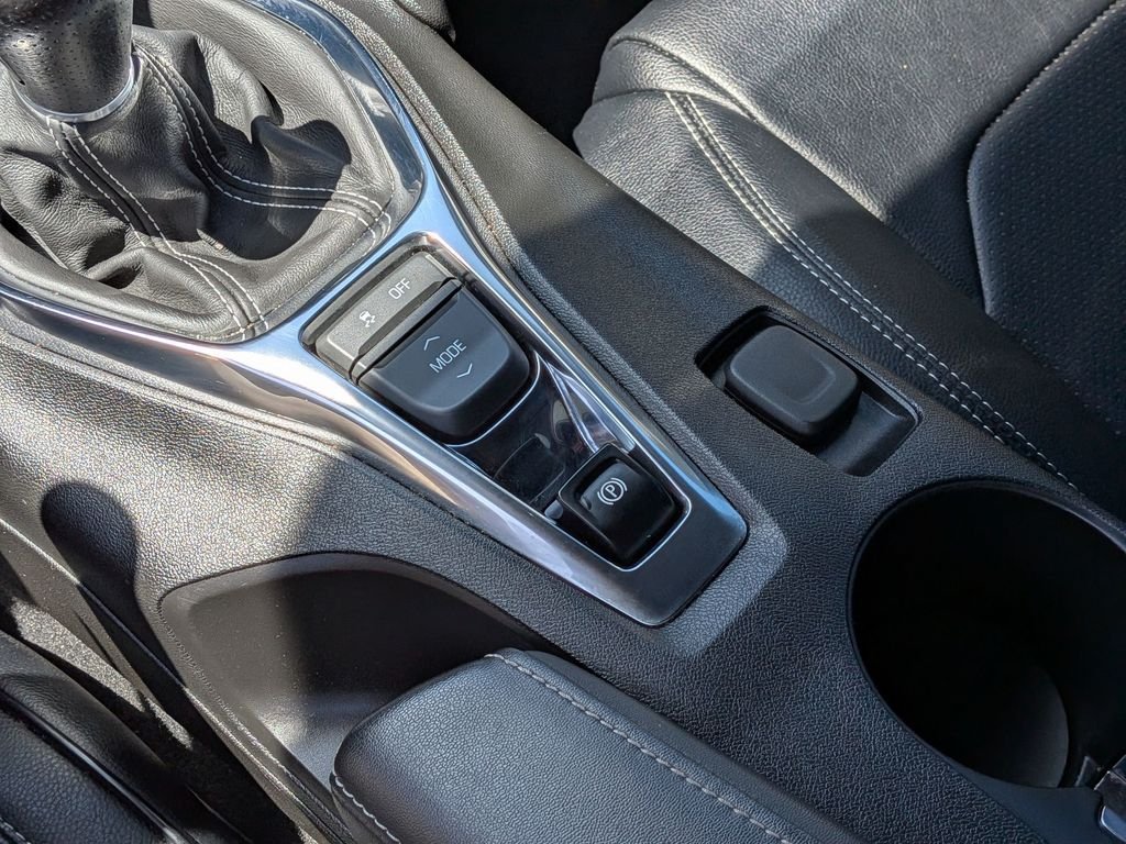 Used 2021 Gray Chevrolet LT1 image 29