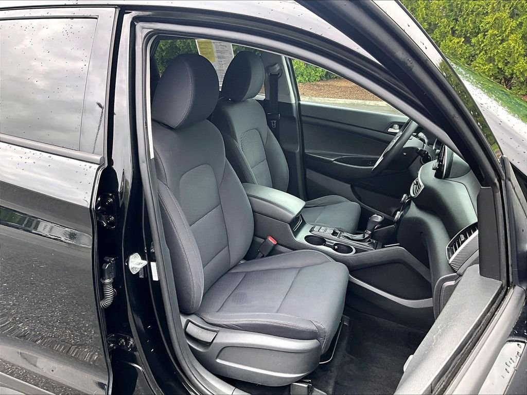 Used 2019 Black Hyundai Value image 11
