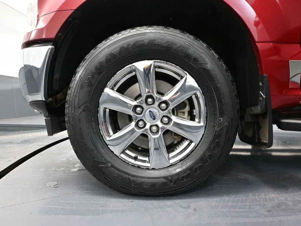 Used 2018 Red Ford XLT image 20