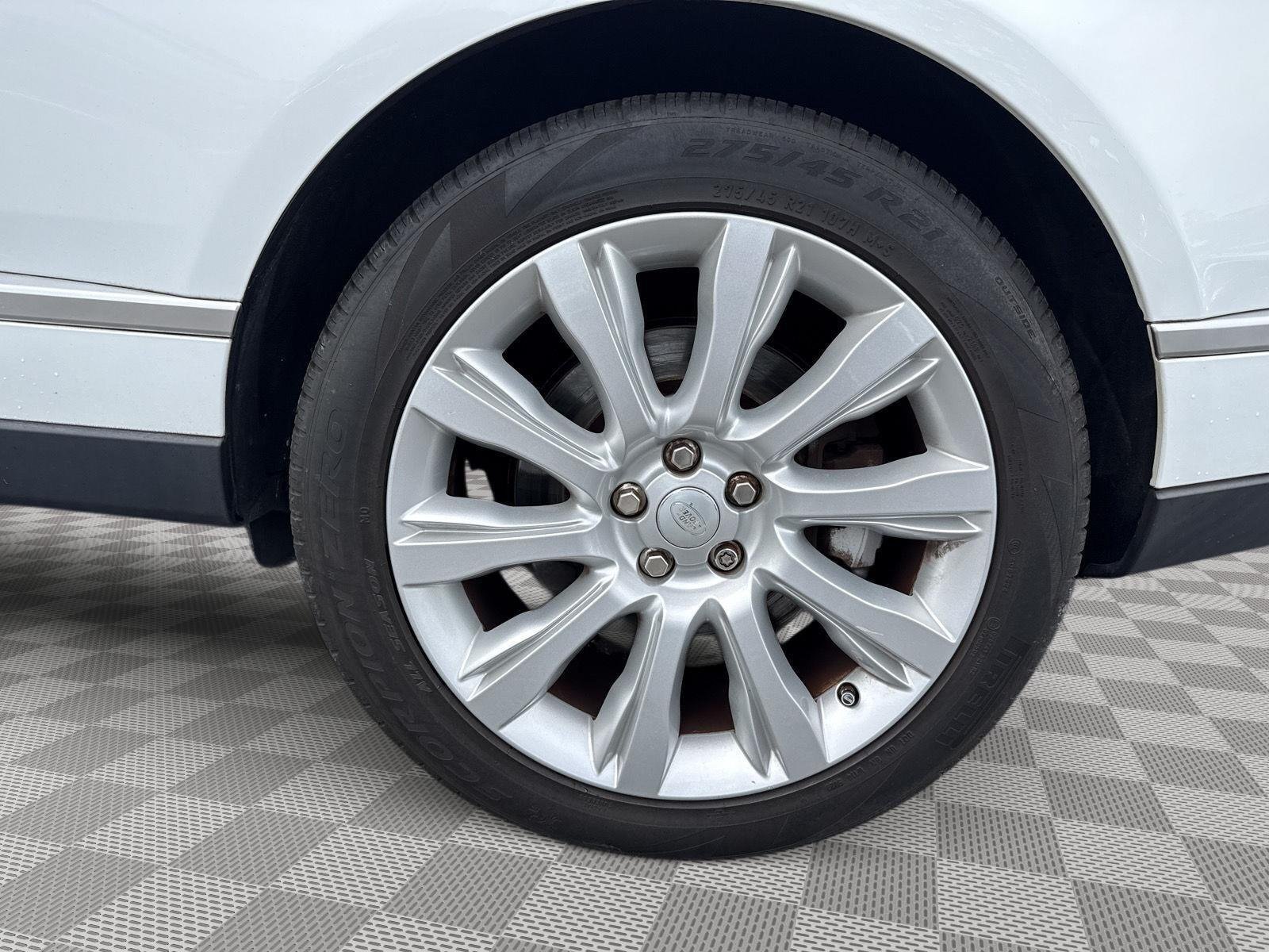 Used 2016 Fuji White Land Rover Supercharged image 7