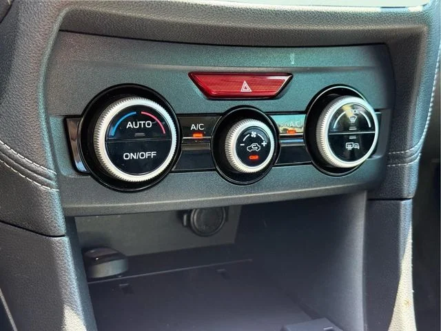 Used 2018 Blue Subaru 2.0i Limited image 24