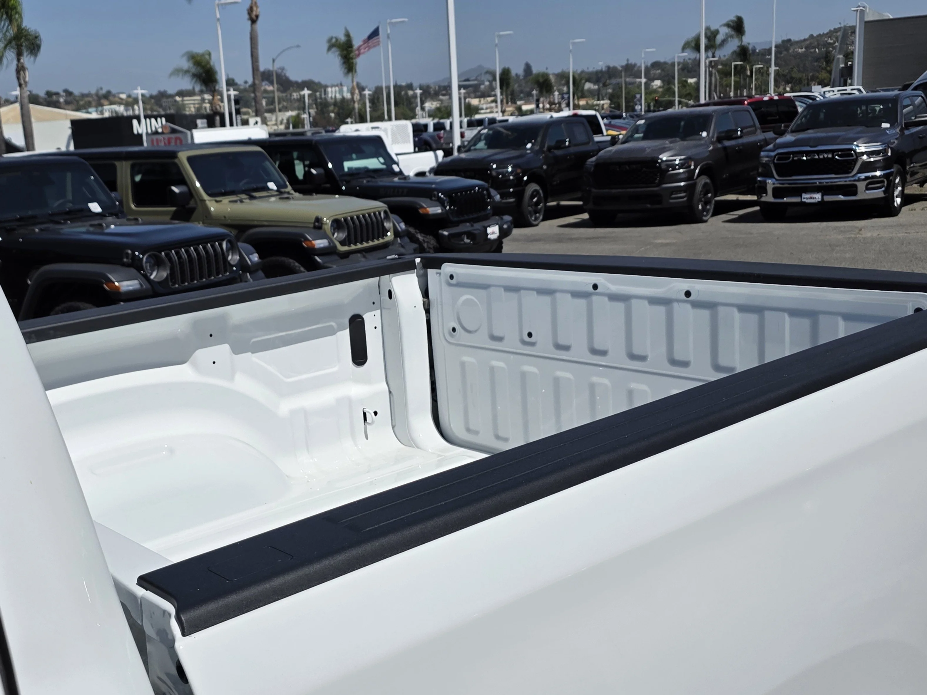 New 2026 Bright White Clearcoat RAM Tradesman image 17