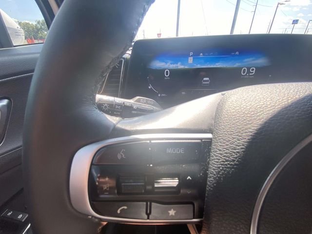 Used 2024 White Kia SX-Prestige image 21