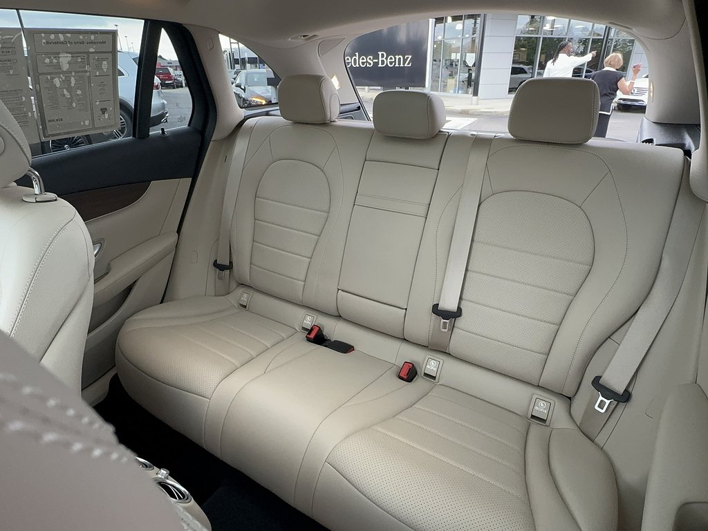 Used 2021 Black Mercedes-Benz GLC 300 4MATIC® image 13