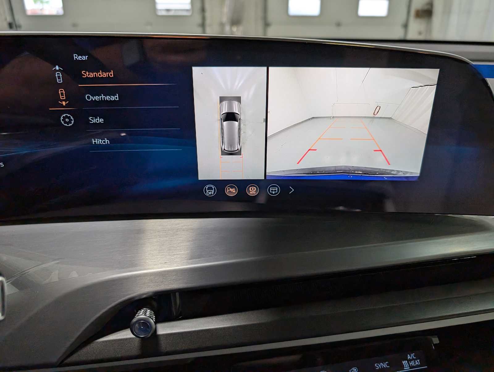 2026 Cadillac VISTIQ Sport - Photo 26