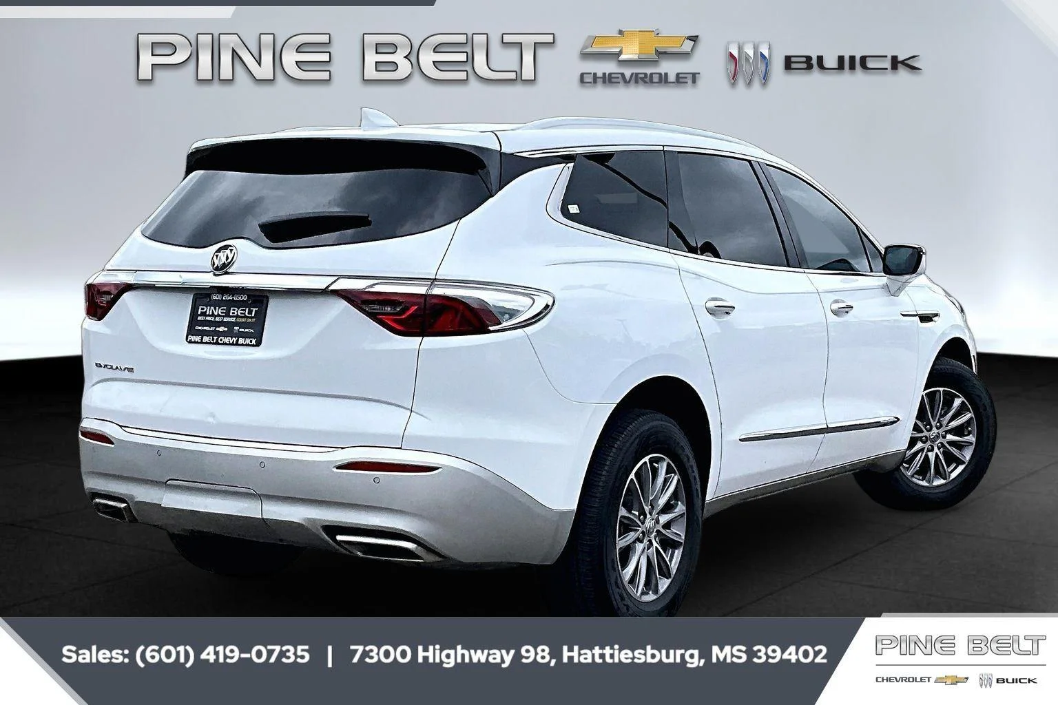 Used 2023 Summit White Buick Essence image 11
