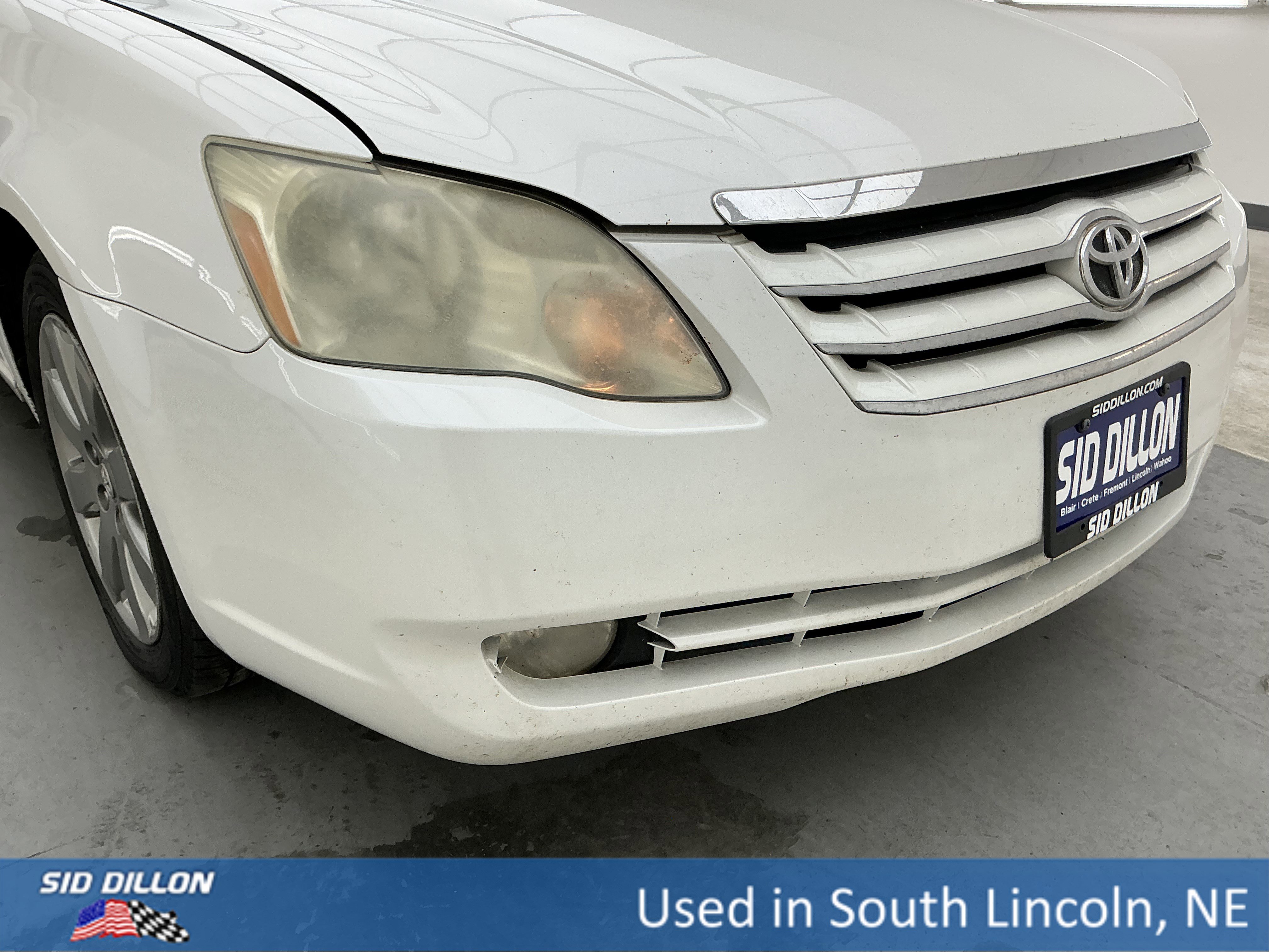 Used 2005 Blizzard Pearl Toyota XLS image 26