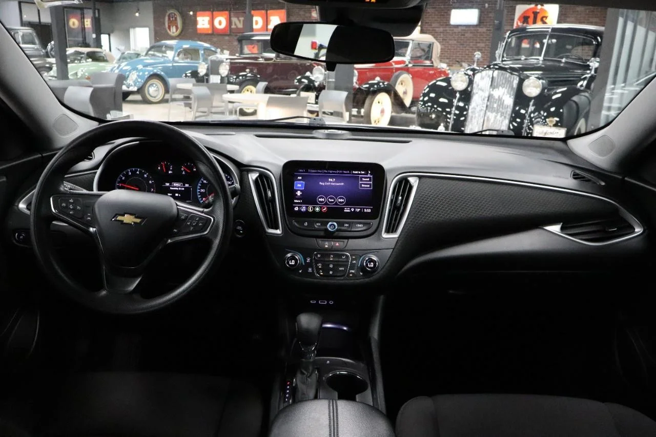 Used 2023 Summit White Chevrolet LT image 12