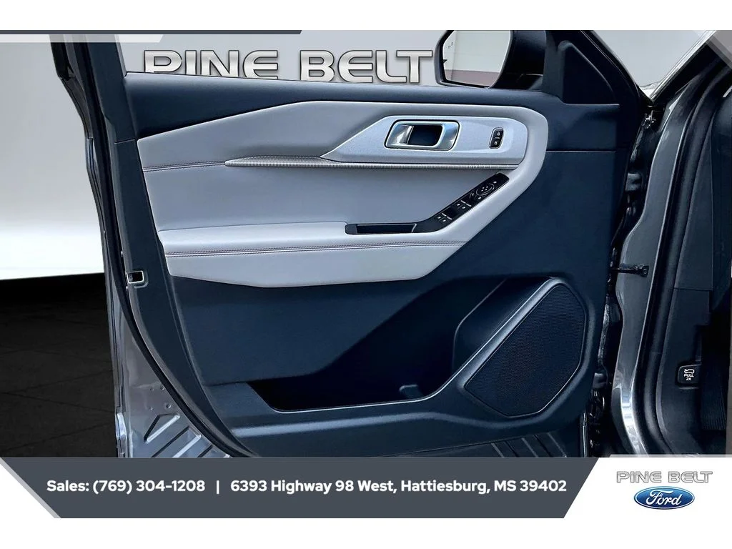 New 2026 Carbonized Gray Metallic Ford Active image 17