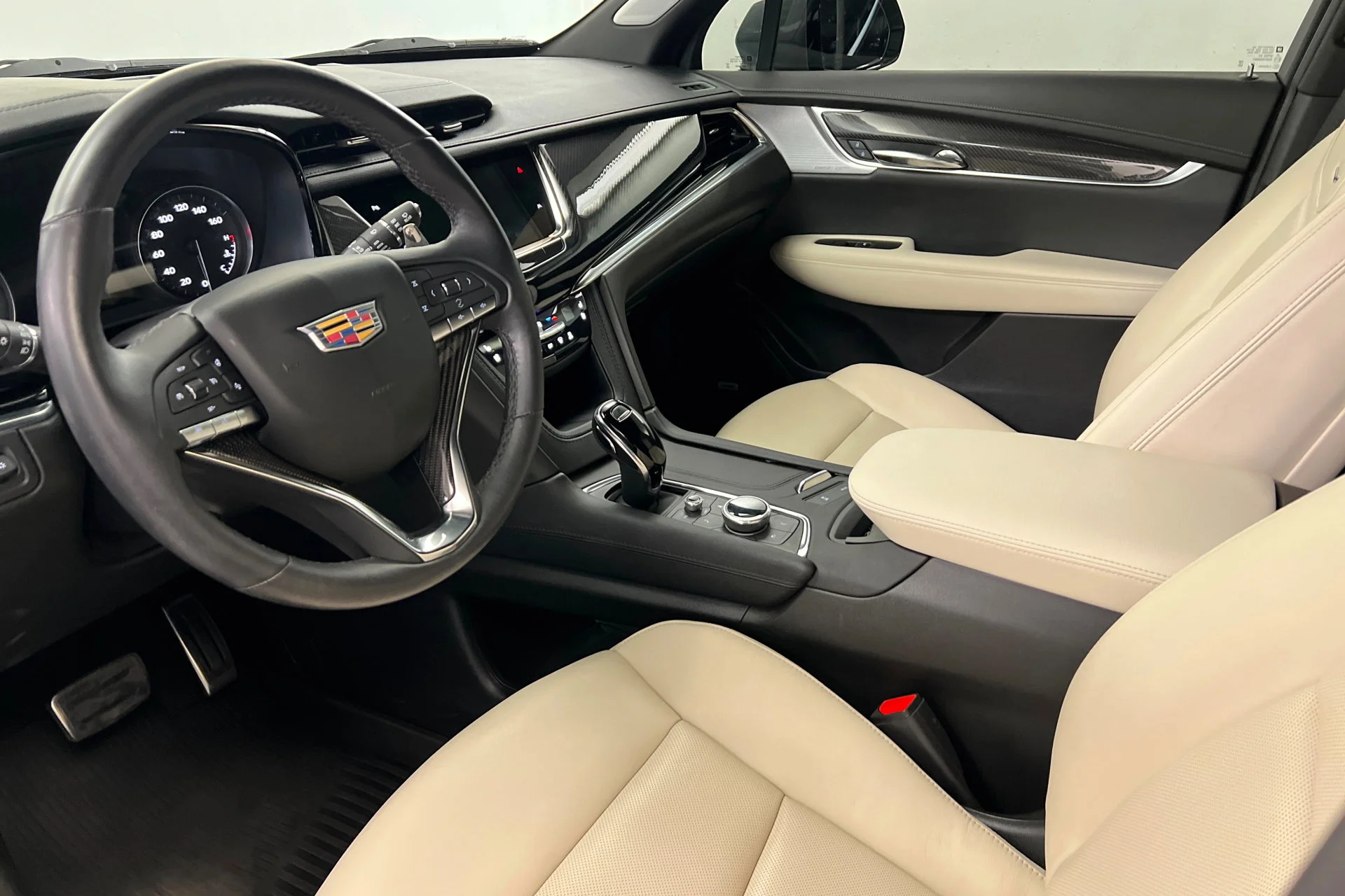 2025 Cadillac XT6 Sport - Photo 15