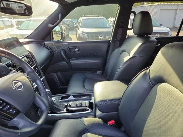 Used 2022 White Nissan SL image 20