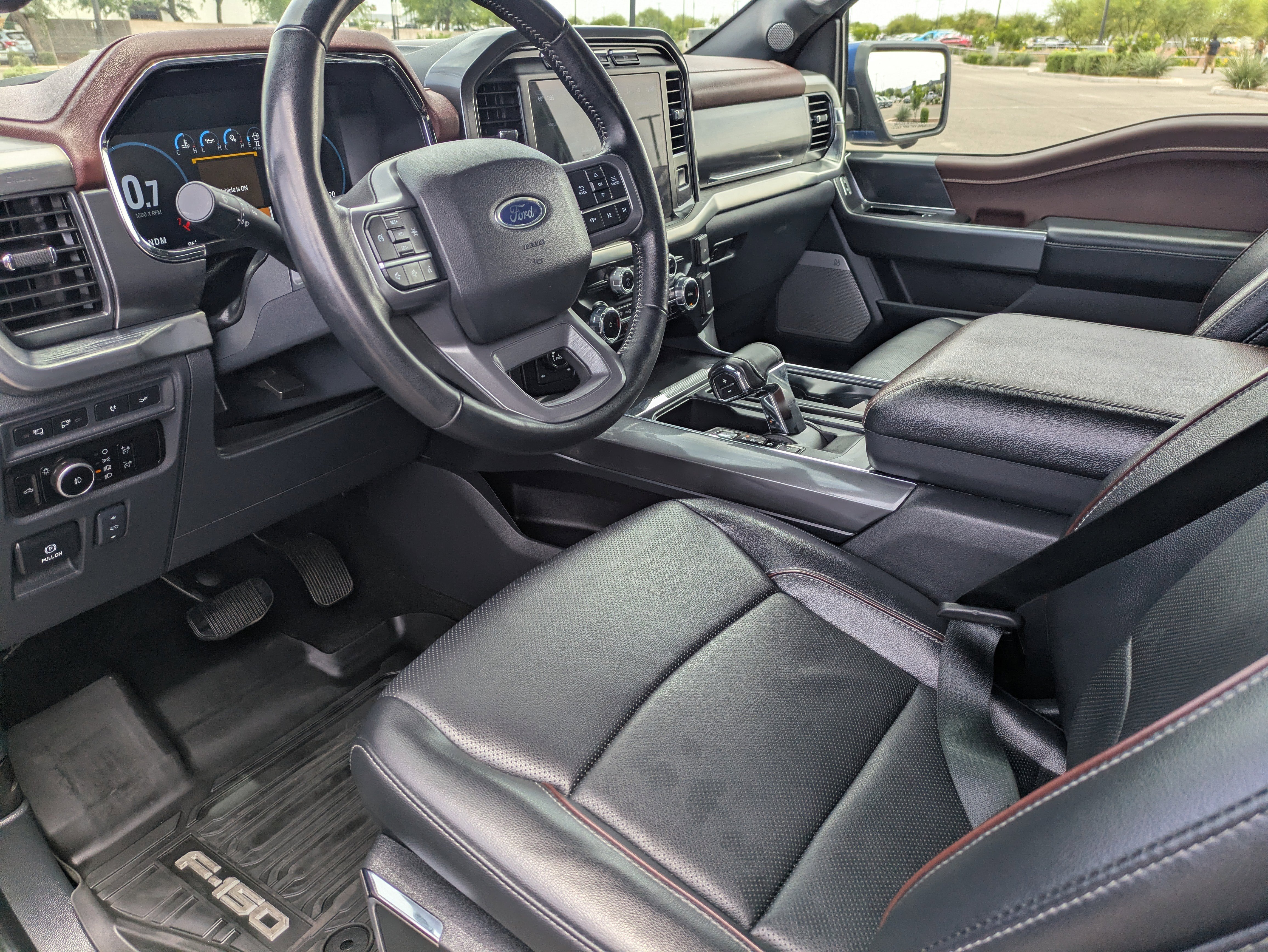 Used 2023 Blue Metallic Ford LARIAT image 23