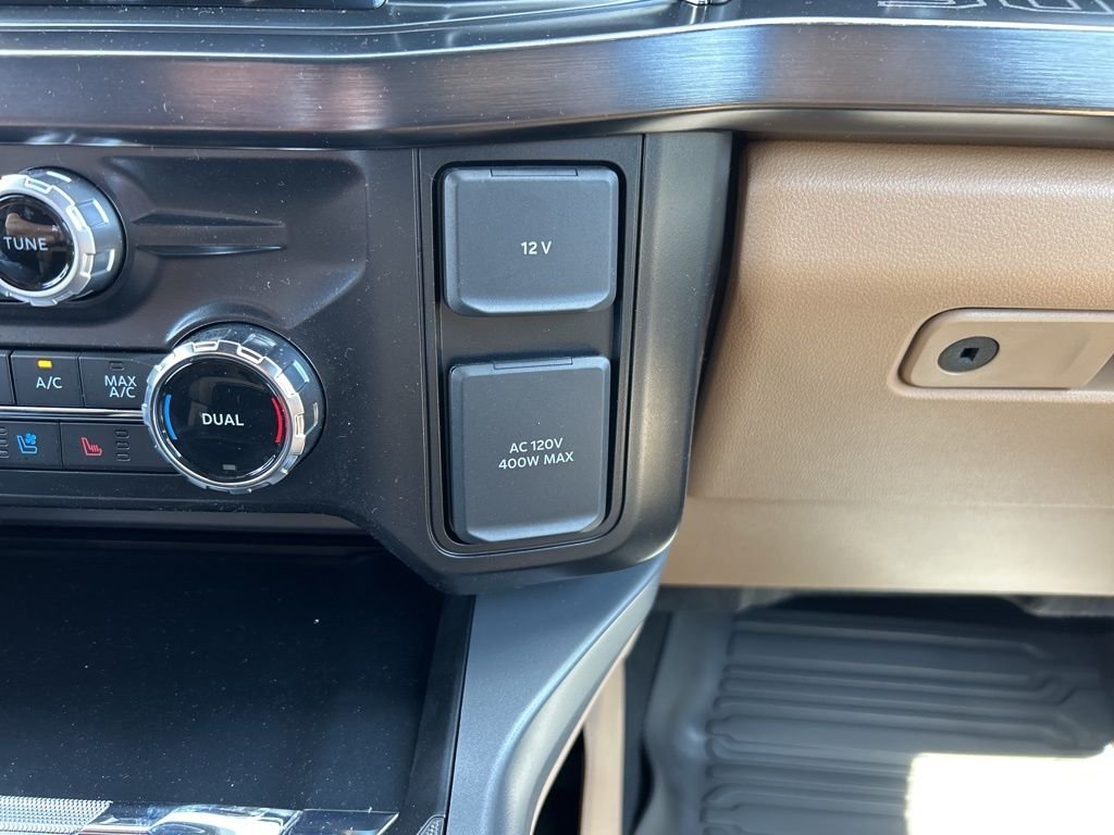 New 2026 Star White Metallic Tri-Coat Ford Lariat image 28