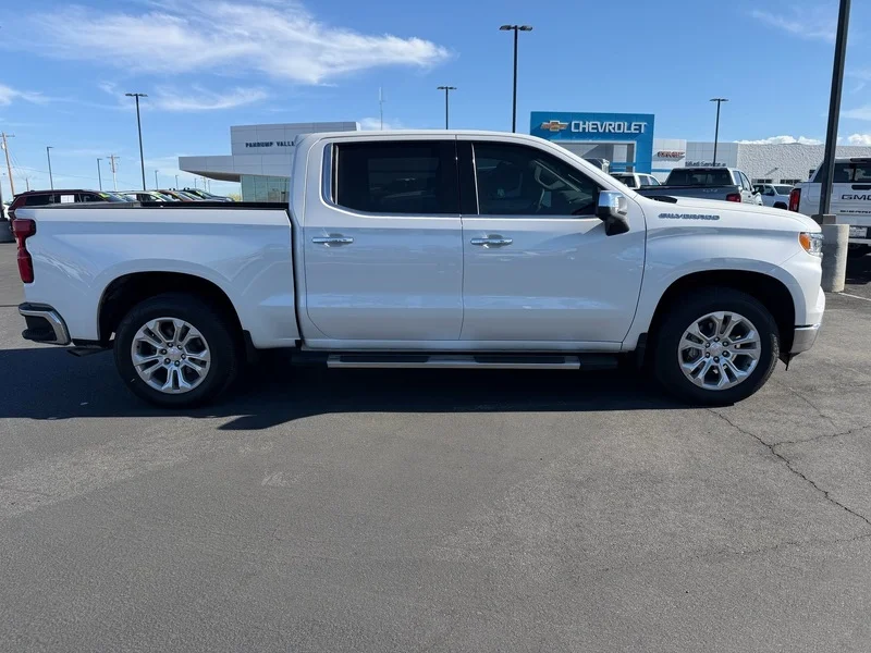 Used 2024 Iridescent Pearl Tricoat Chevrolet LTZ image 2