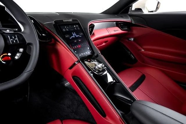 Used 2024 Bianco Avus Ferrari  image 32