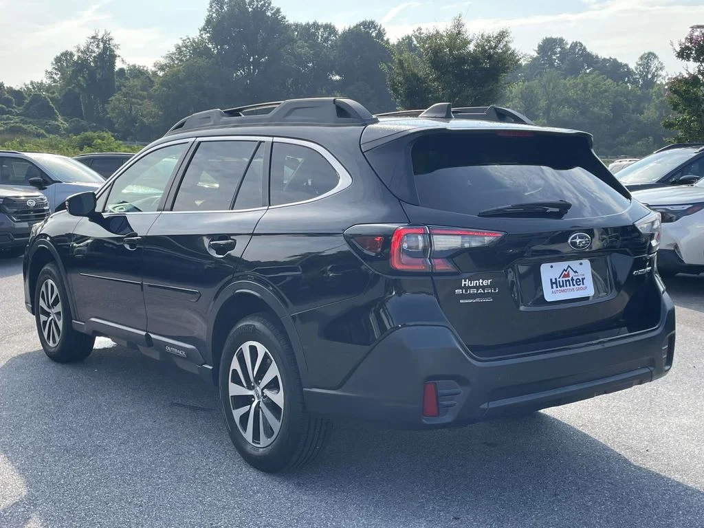 Used 2021 Crystal Black Silica Subaru Premium image 24