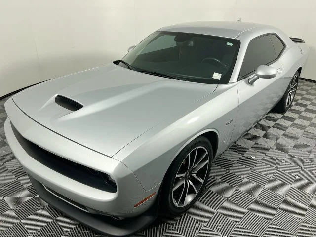 Used 2023 Triple Nickel Clearcoat Dodge R/T image 7