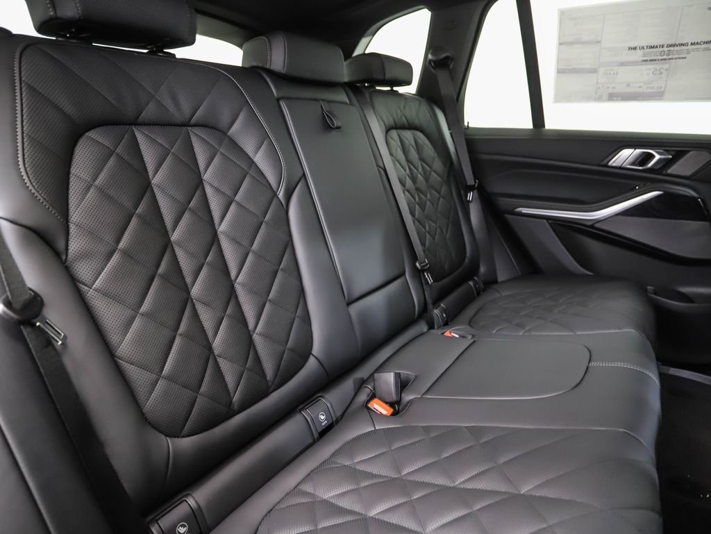 Used 2026 Gray Metallic BMW xDrive40i image 27