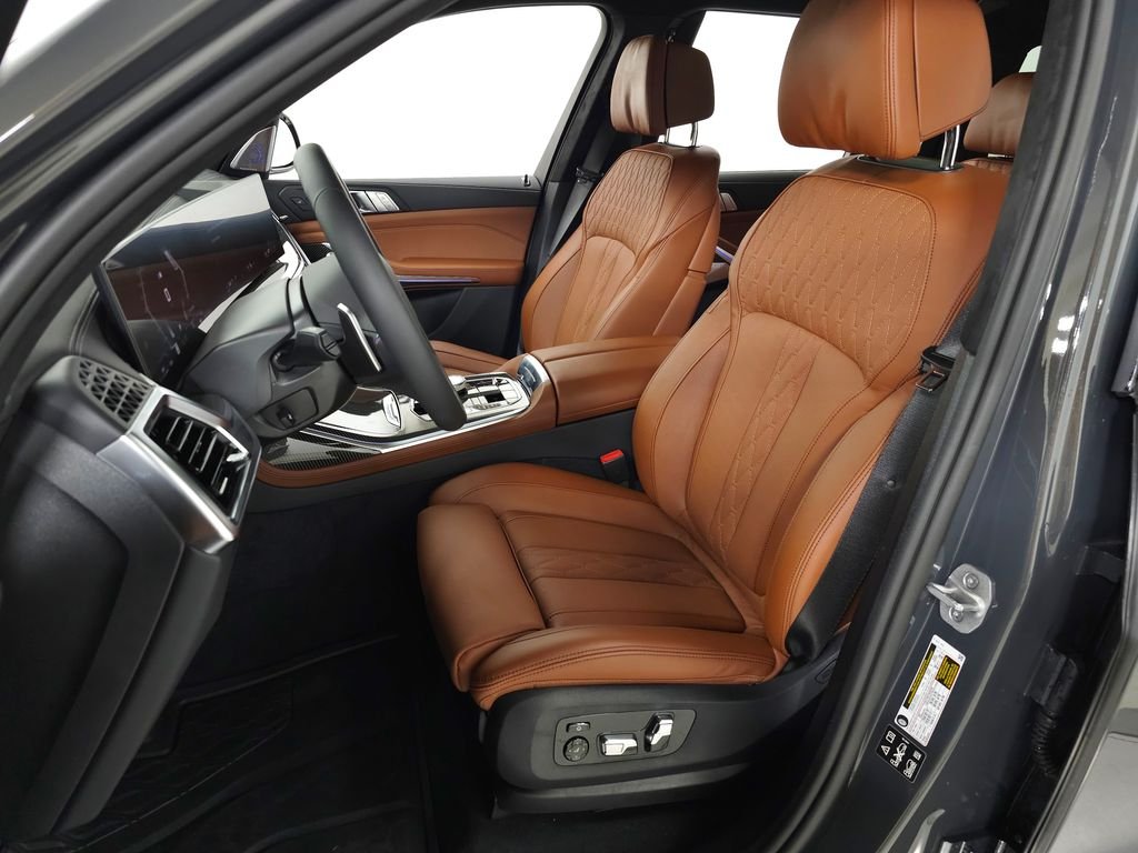 Used 2026 Gray Metallic BMW M60i image 12