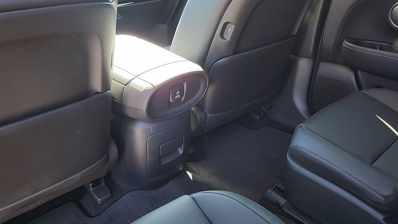 2026 Hyundai Palisade Limited - Photo 18