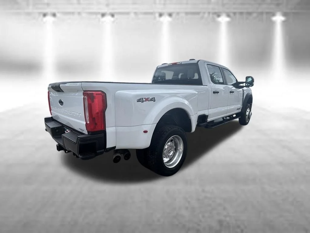 Used 2025 Oxford White Ford XL image 4