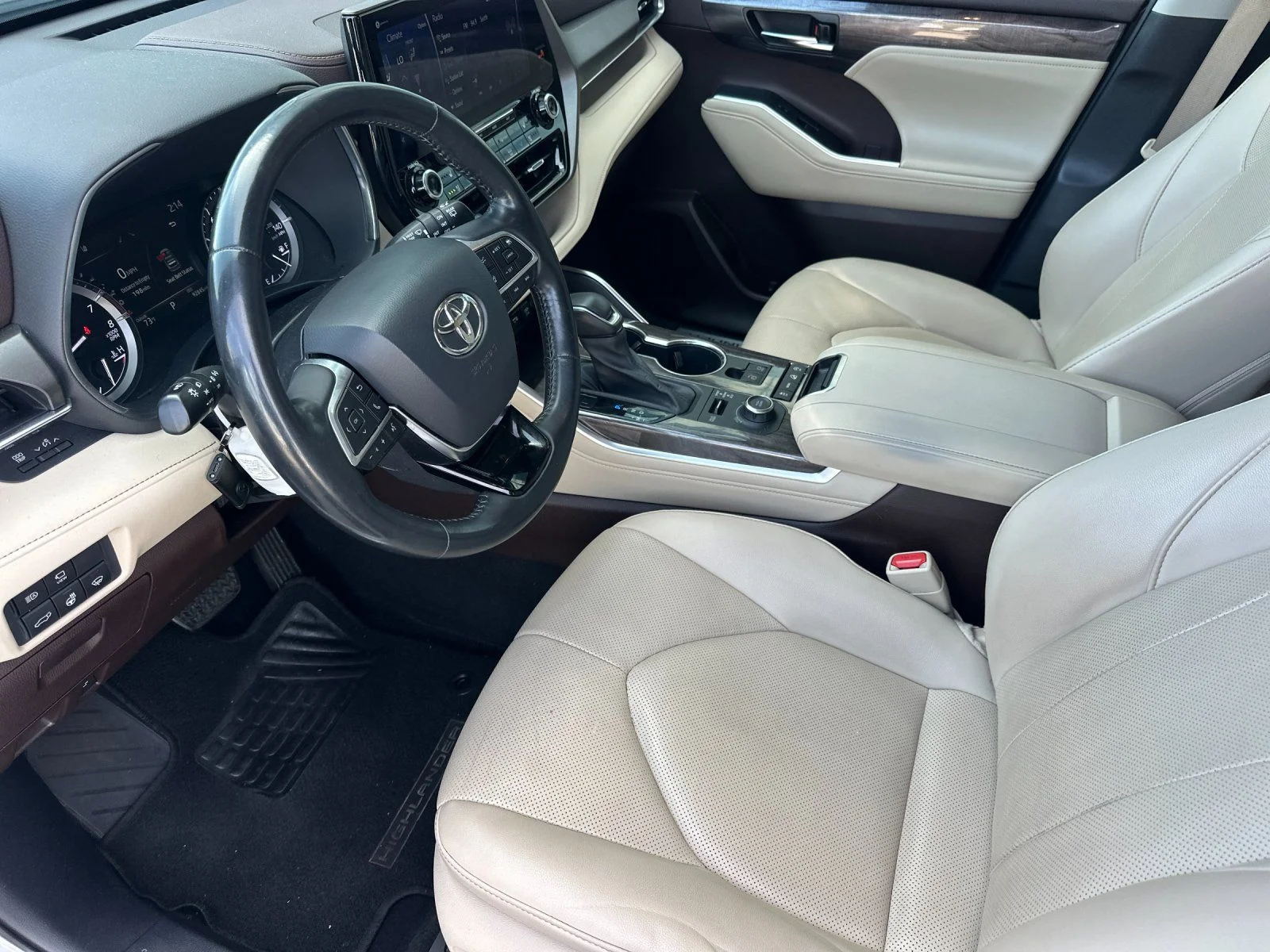 Used 2021 Blizzard Pearl Toyota Limited image 9