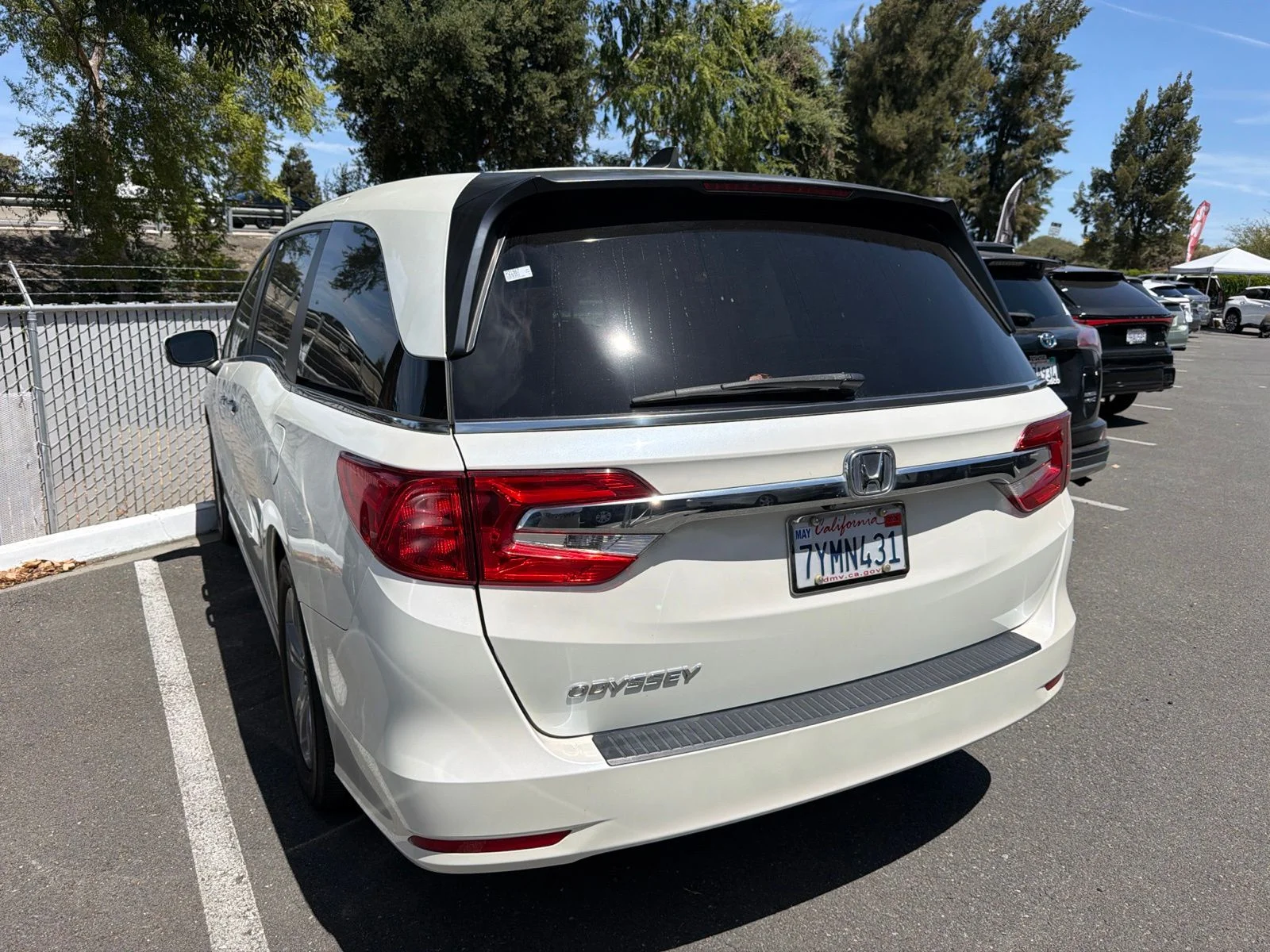 Used 2018 White Diamond Pearl Honda EX-L image 4