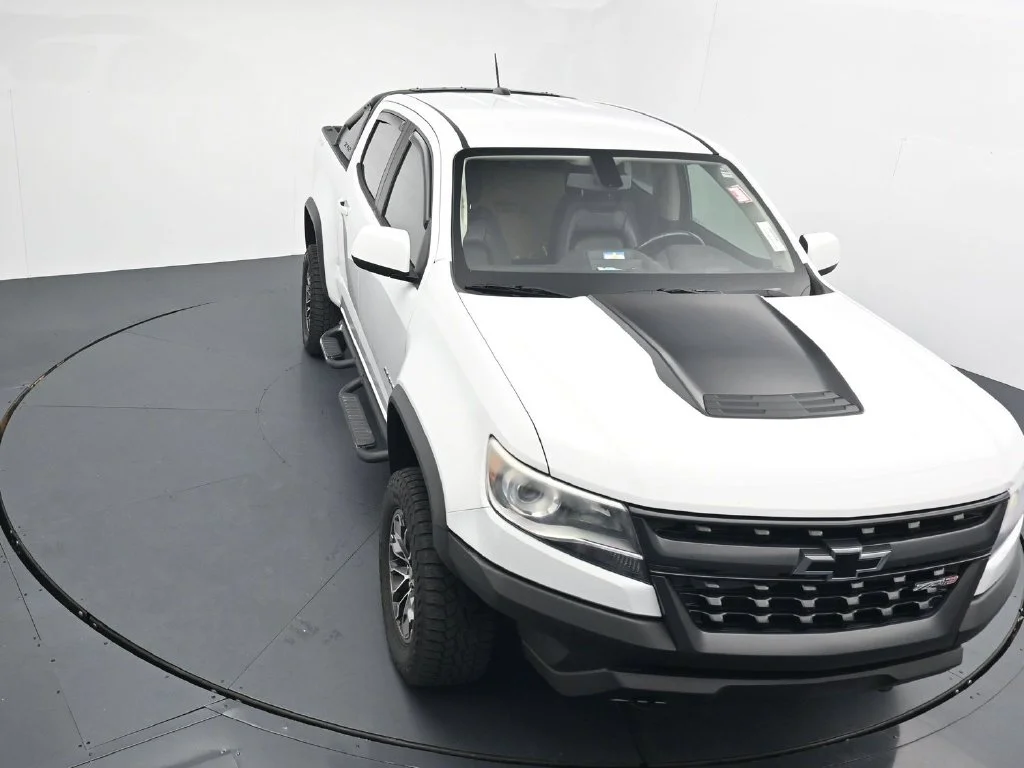Used 2019 White Chevrolet ZR2 image 9