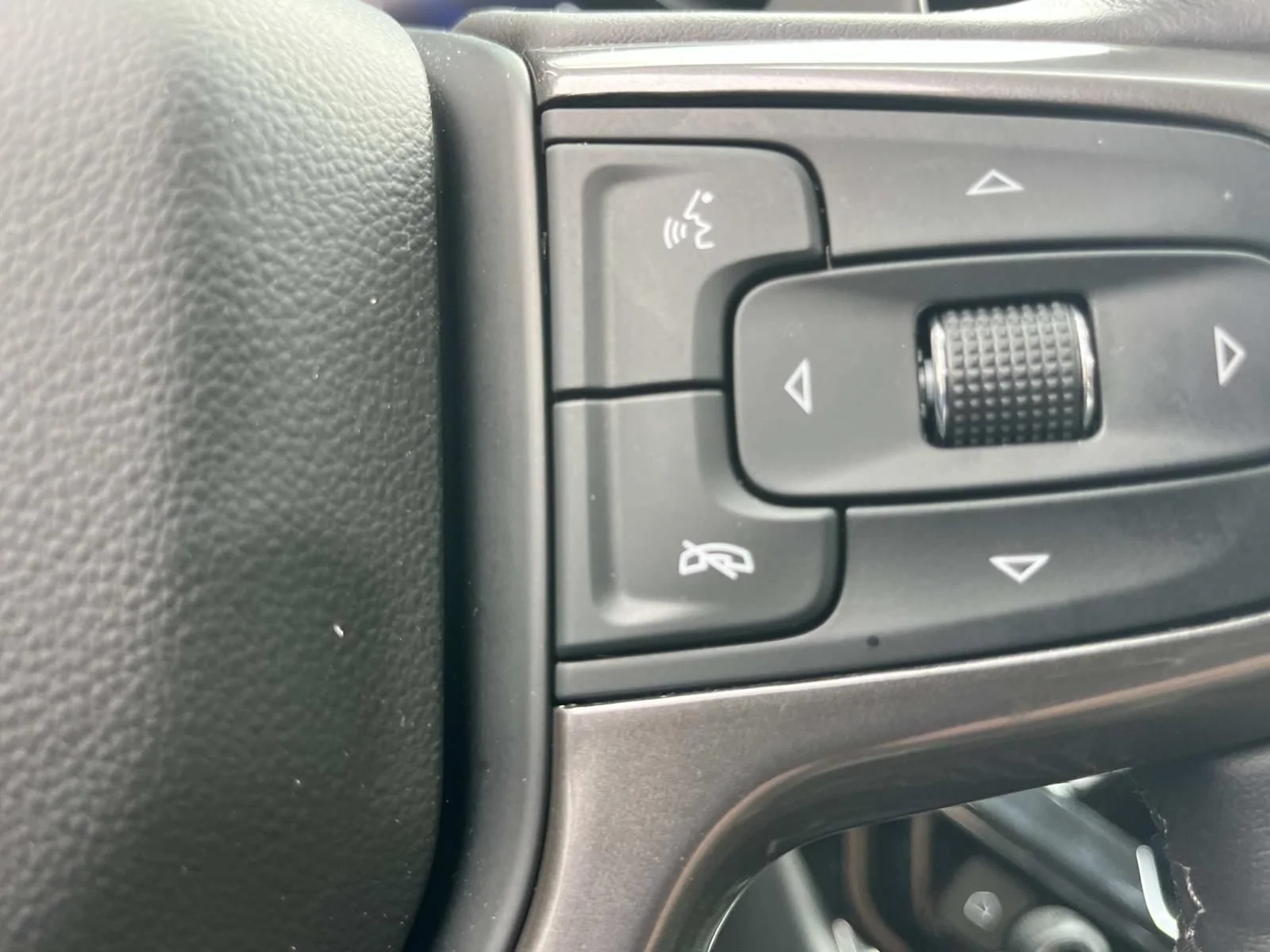 Used 2023 SUMMIT WHITE Chevrolet ZR2 image 35
