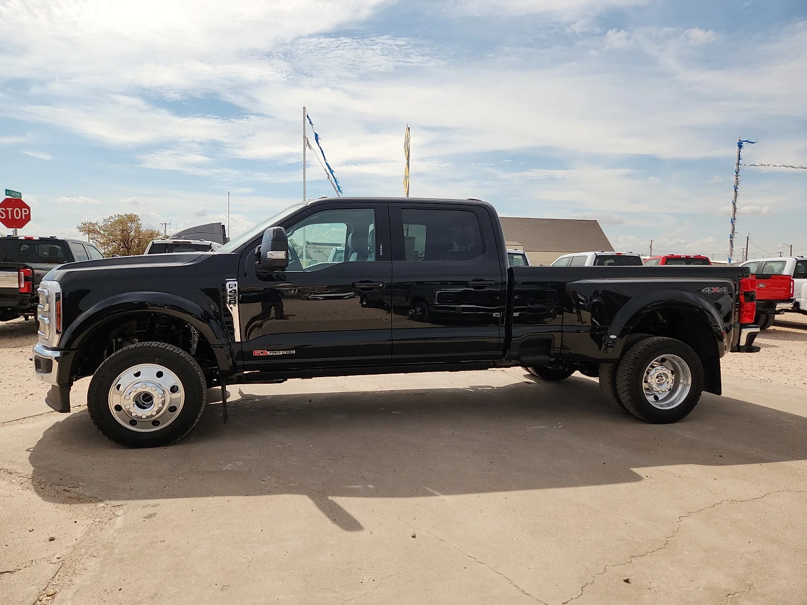 New 2027 Agate Black Metallic Ford LARIAT image 4