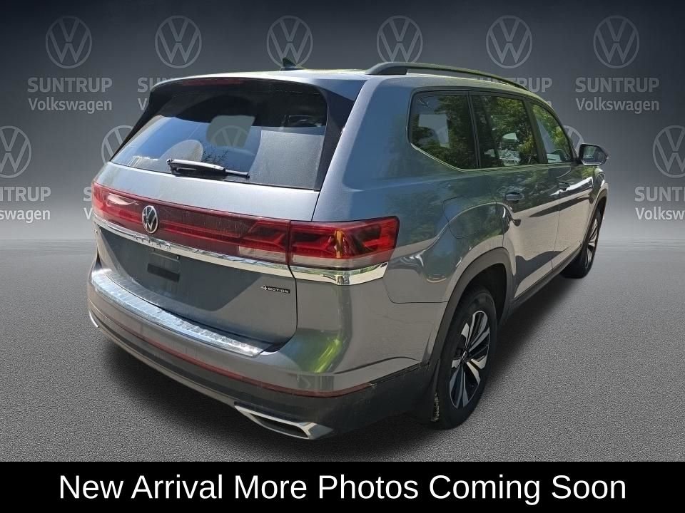 Used 2024 Gray Volkswagen 2.0T SE image 2