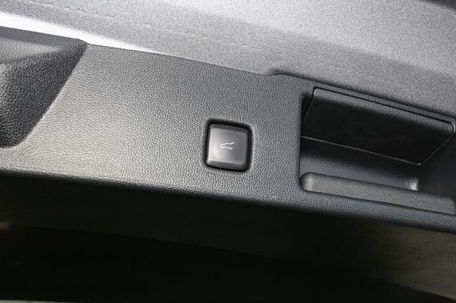 Used 2023 Silver Ford Active image 12