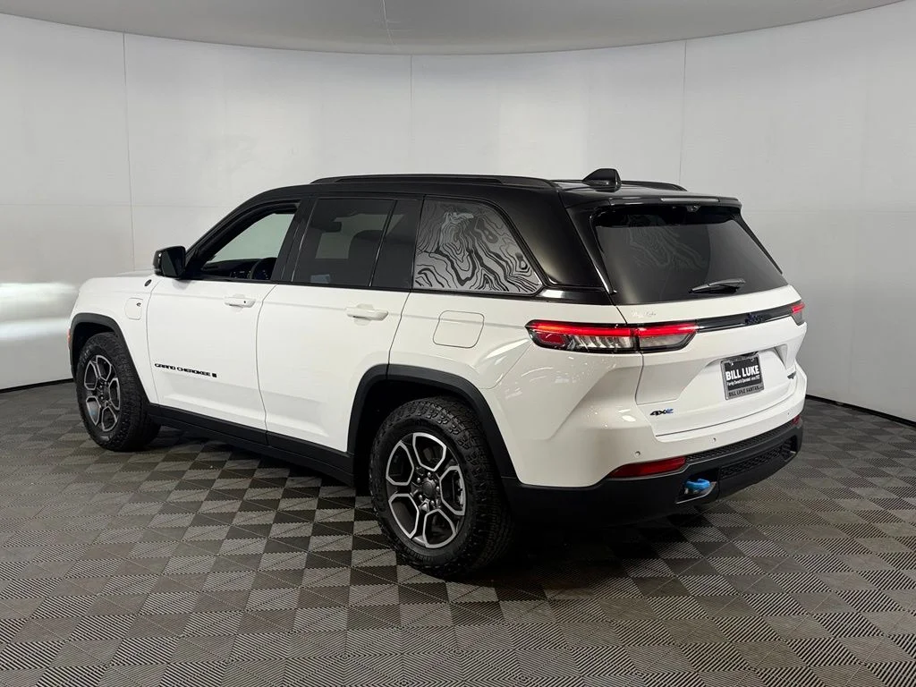 Used 2023 White Jeep Trailhawk 4xe image 9