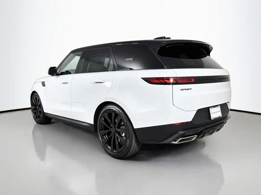 New 2026 Fuji White Land Rover SE image 7