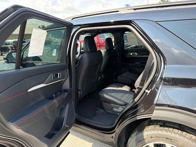 New 2026 Agate Black Metallic Ford ST-Line image 51