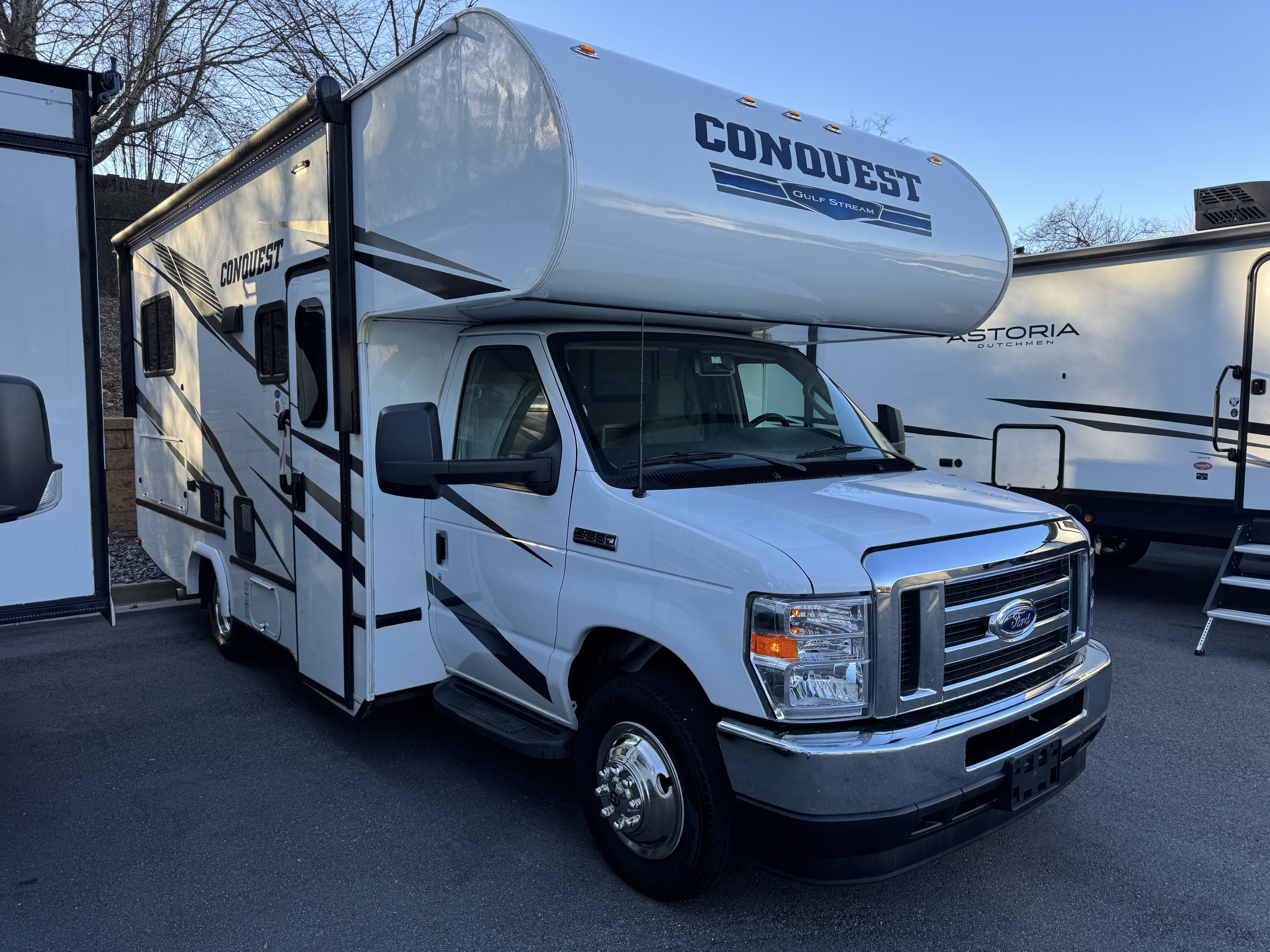 2023 Ford E-Series Cutaway Base