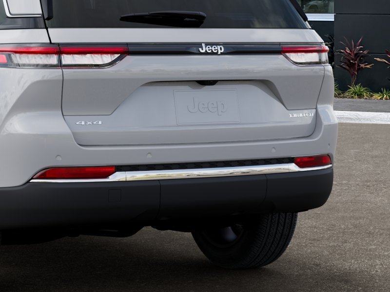 New 2026 Bright White Clear-Coat Exterior Paint Jeep Limited image 47