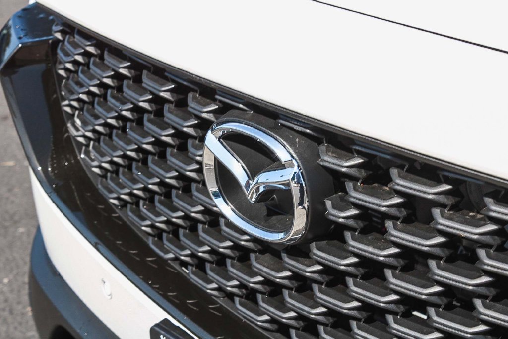 New 2026 Wind Chill Pearl Mazda Preferred AWD image 9