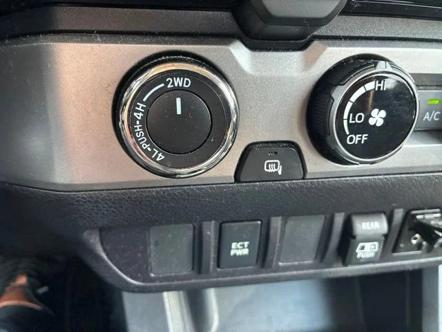 Used 2018 Black Toyota SR5 image 17