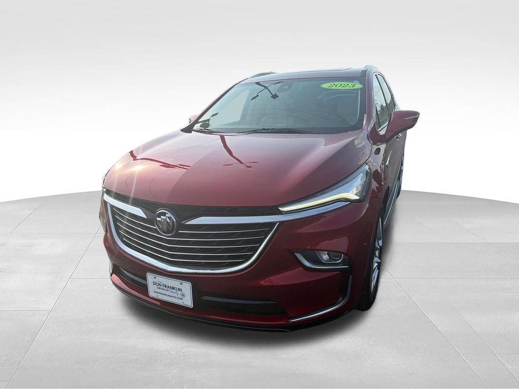 Used 2023 Red Buick Essence image 20