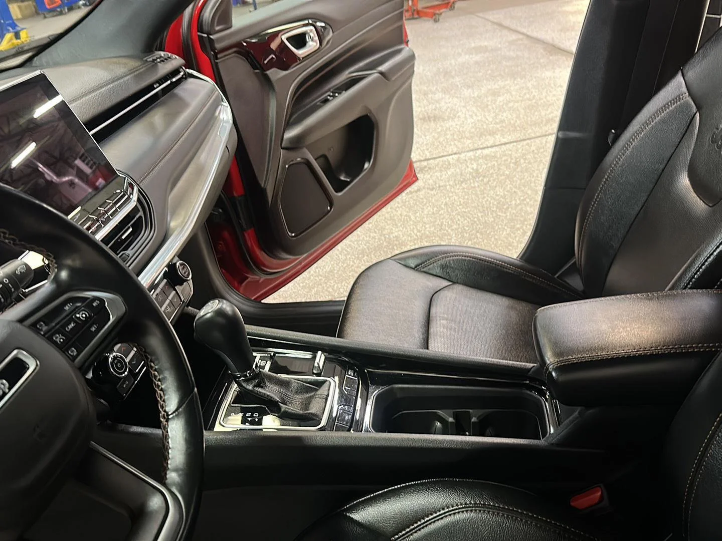 Used 2022 Redline Pearlcoat Jeep (RED) Edition image 24
