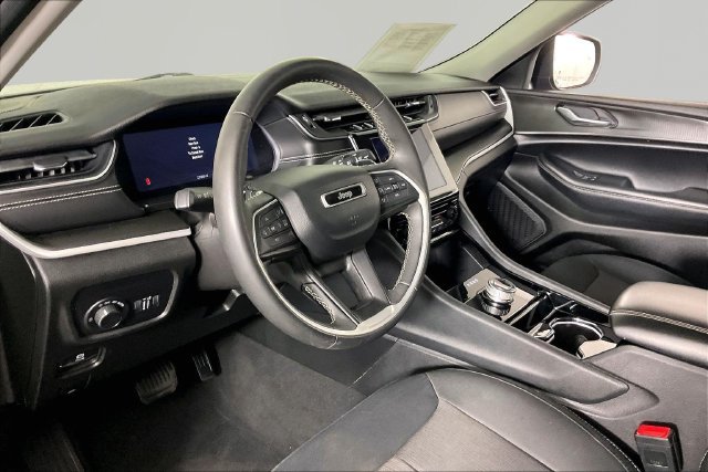 Used 2023 Black Jeep Laredo image 16